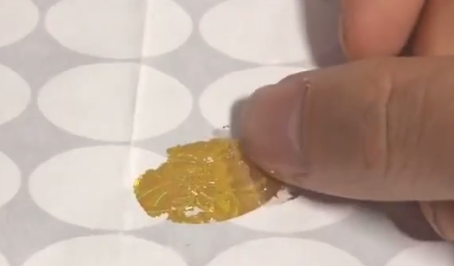 激光草莓视频免费在线观看標簽.png